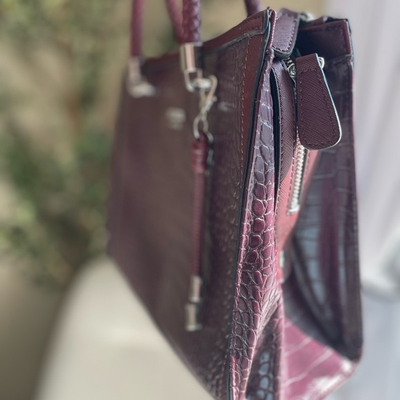 Guess burgundy Croc-Embossed Satchel NWOT - Picture 2 of 4